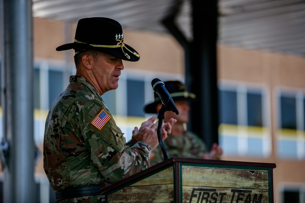 Maj. Gen. Richardson assumes command of 1st Cav Div.