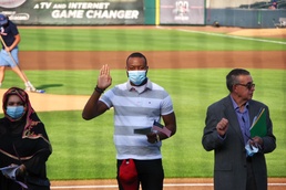 Iowa National Guard Soldier becomes a citizen