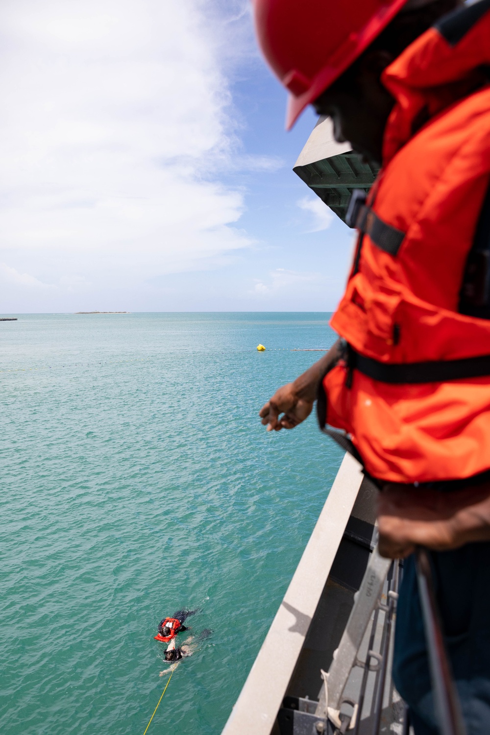 USS Sioux City Sailors Participate in Man Overboard Training