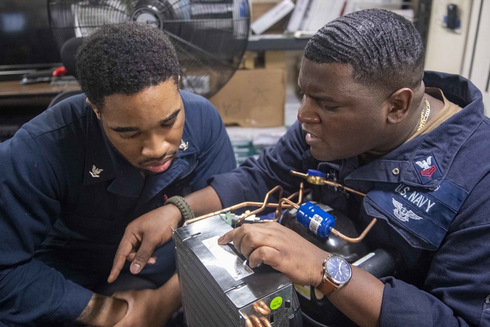 USS America (LHA 6) Conducts Maintenance During Exercise Talisman Sabre 21.