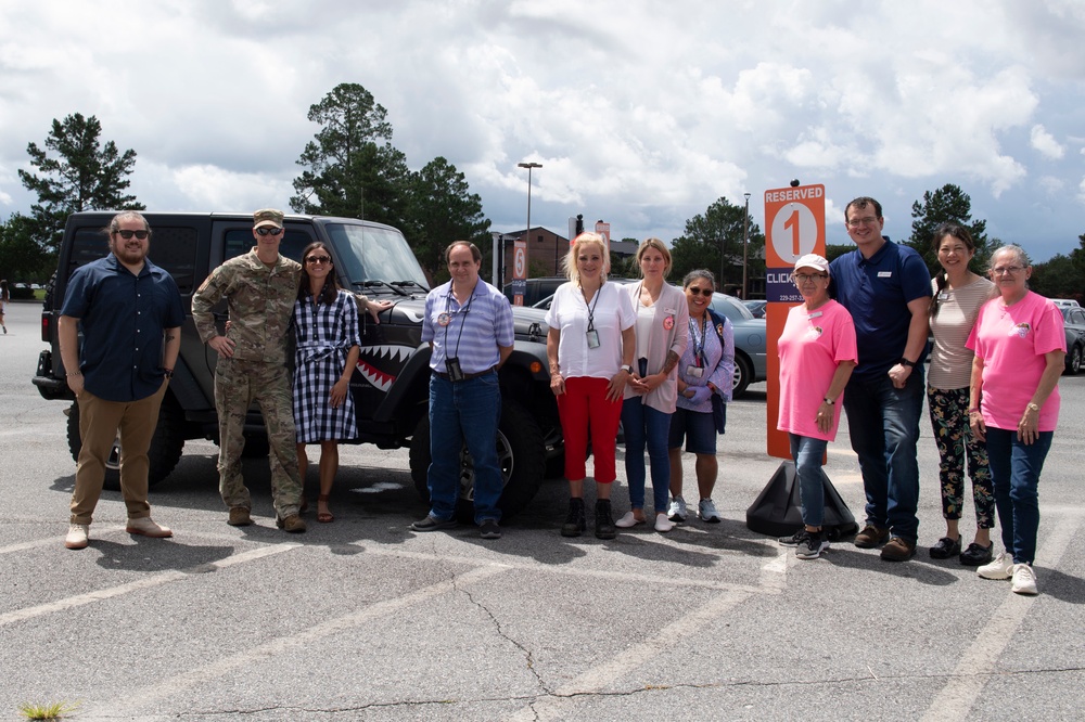 Commissary implements Click2Go service