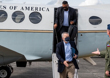 Relampago VI team welcomes Ambassador Goldberg