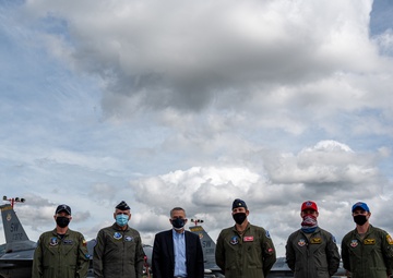 Relampago VI team welcomes Ambassador Goldberg