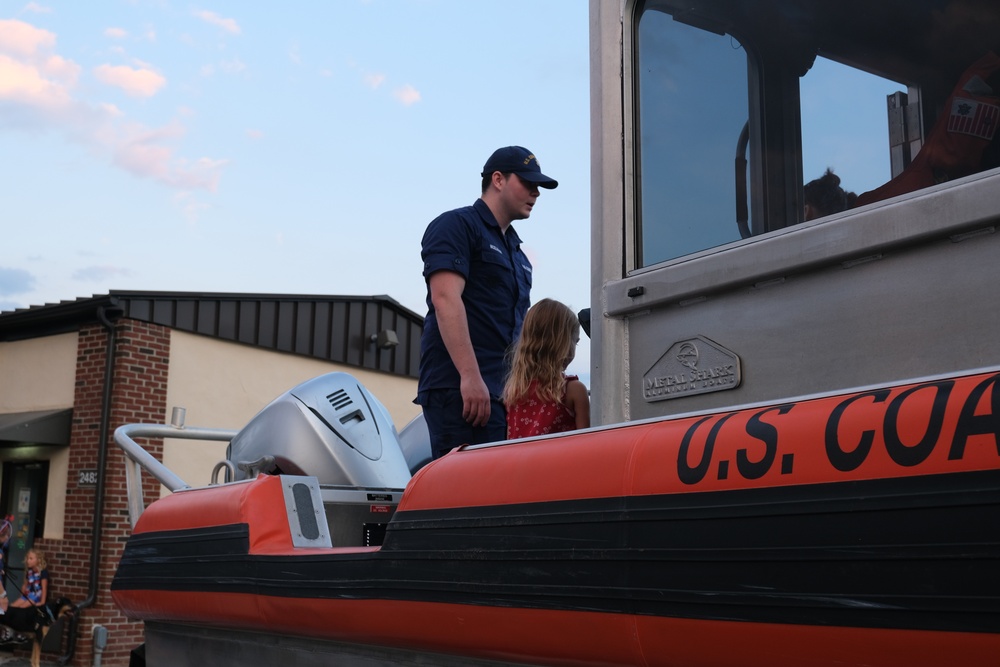 Coast Guard Station Washington Promotes Boating Safety During Fourth of July Celebration
