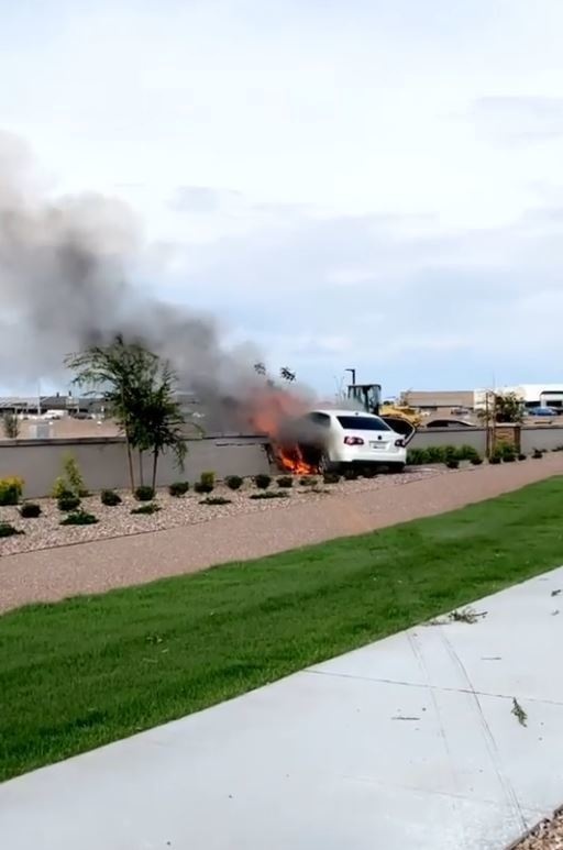 Army recruiter and wife make dramatic rescue from burning vehicle