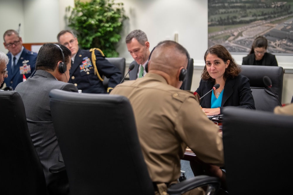 A/ASD International Security Affairs hosts Iraq National Security Advisor