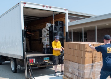 Sailors Hand Out Pre-packed Lunches during Fargo Navy Week