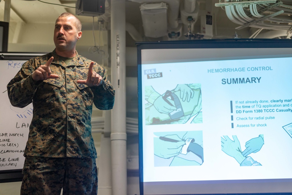 U.S. Navy Corpsmen Instruct a Combat Life Saver Class