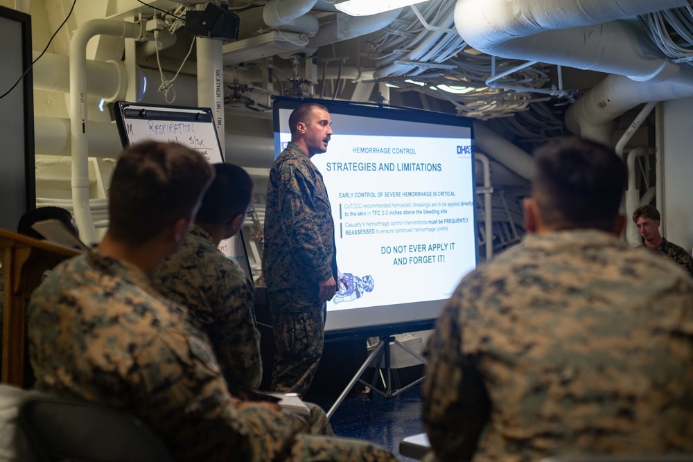 U.S. Navy Corpsmen Instruct a Combat Life Saver Class