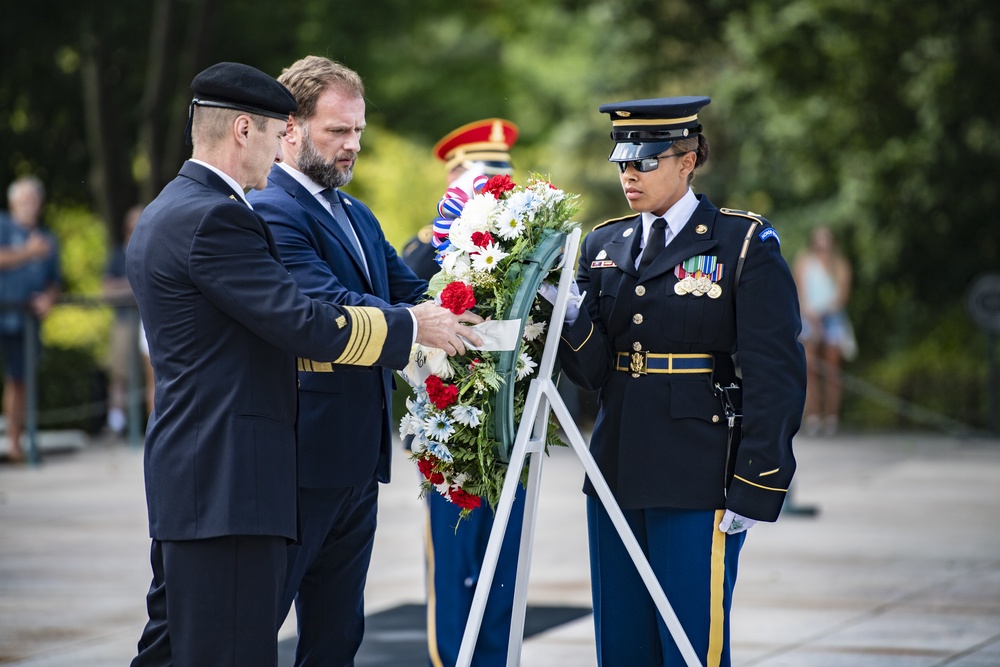 Minister of Defense of Croatia Mario Banožić and Croatian Chief of Defense Admiral Robert Hranj Participate in a Public Wreath-Laying Ceremony at the Tomb of the Unknown Soldier