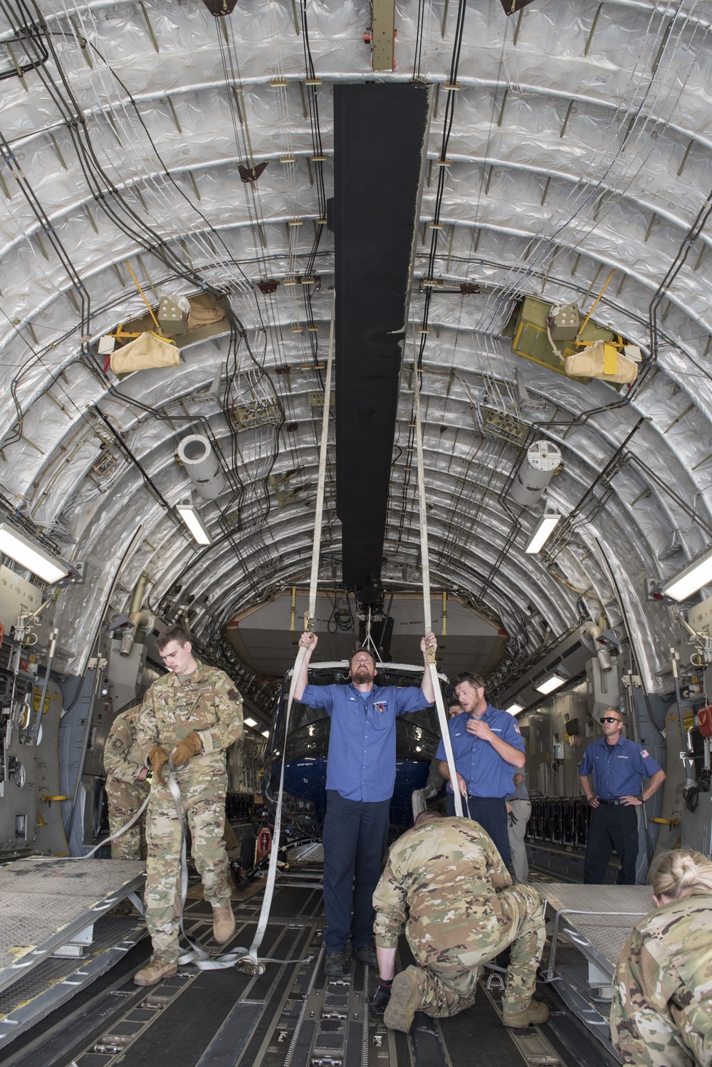 167th Conducts Helicopter Training with 1st Helicopter Squadron