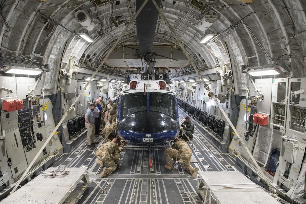 167th Conducts Helicopter Training with 1st Helicopter Squadron