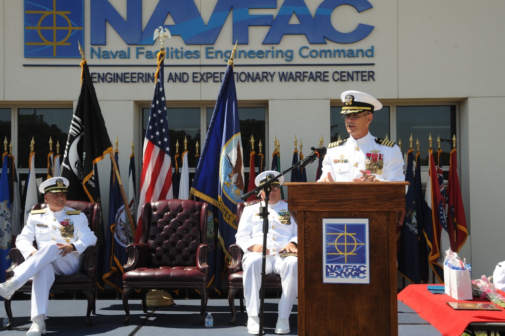 Capt. Raymond Takes Command of NAVFAC's Warfare Center