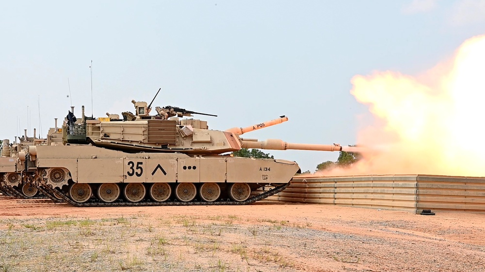 4-118th conducts M1A1 Abrams tank live-fire