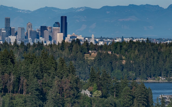 USS Theodore Roosevelt (CVN 71) arrives at Naval Base Kitsap-Bremerton