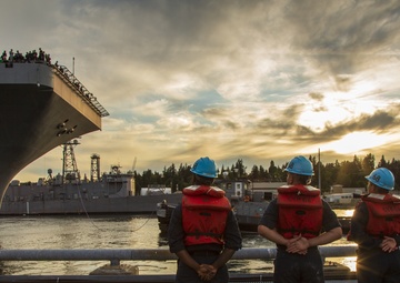 USS Theodore Roosevelt arrives at Naval Base Kitsap-Bremerton