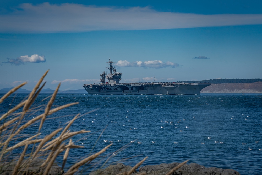 USS Theodore Roosevelt (CVN 71) arrives at Naval Base Kitsap-Bremerton