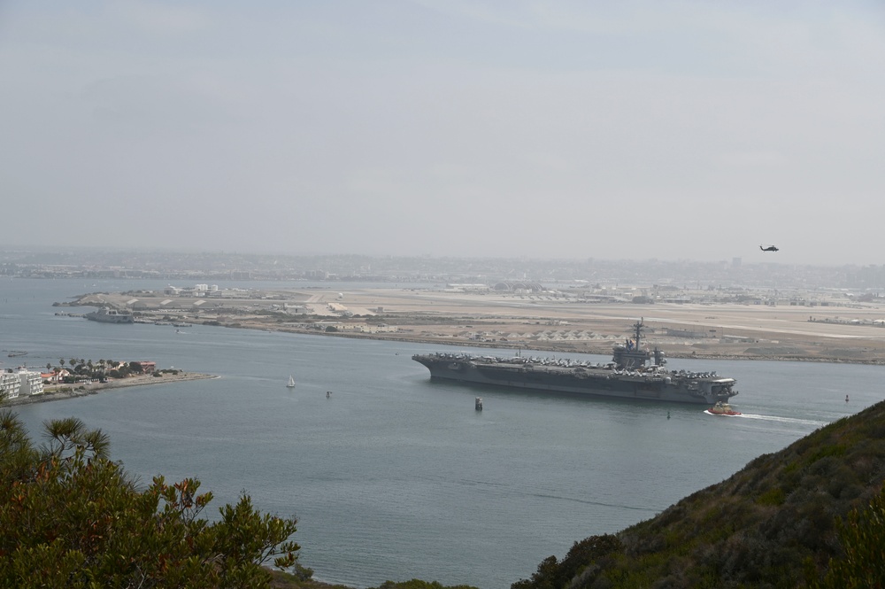 DVIDS Images USS Abraham Lincoln CVN 72 Returns Image 4 Of 4 