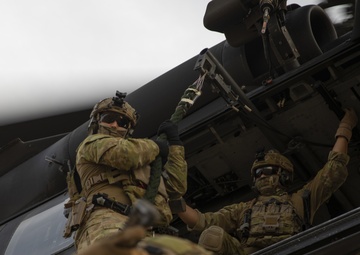 Talisman Sabre 21: US, Australian forces conduct bilateral fast rope training