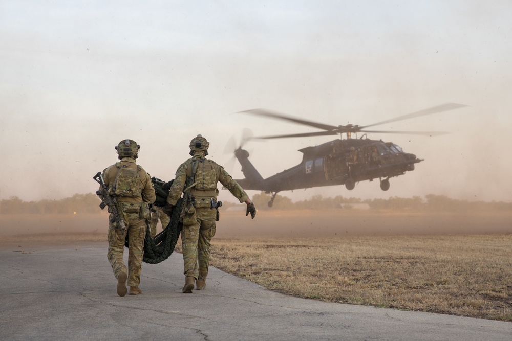 Talisman Sabre 21: US, Australian forces conduct bilateral fast rope training