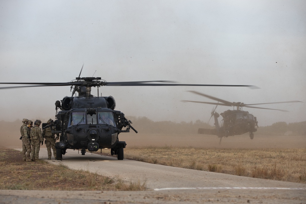 Talisman Sabre 21: US, Australian forces conduct bilateral fast rope training