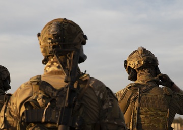 Talisman Sabre 21: US, Australian forces conduct bilateral fast rope training