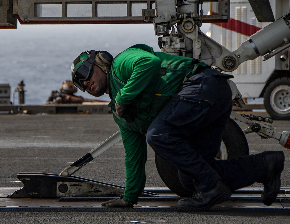 USS Ronald Reagan (CVN 76) Flight Operations