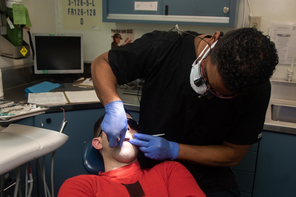 USS Ronald Reagan (CVN 76) Dental