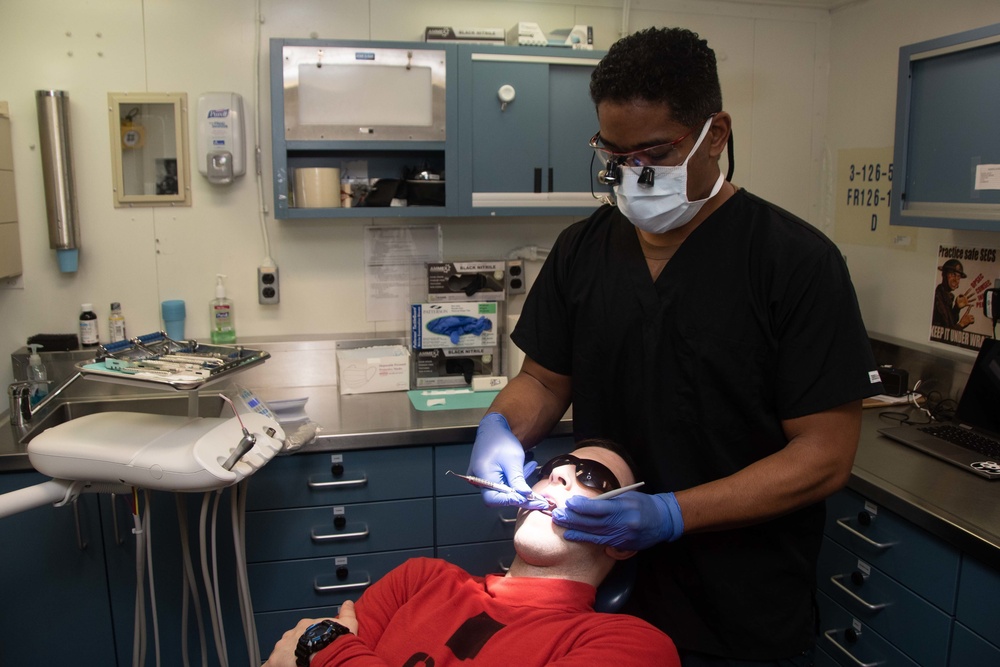 USS Ronald Reagan (CVN 76) Dental