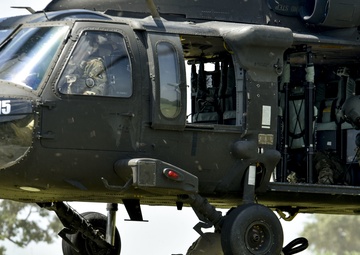 Tenn. Guardsmen partner with Texas National Guard and conduct sling load operation