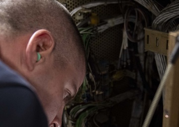 USS America (LHA 6) Conducts Maintenance During Exercise Talisman Sabre 21