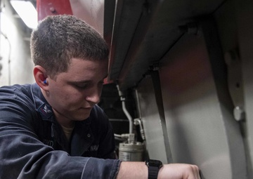 USS America (LHA 6) Conducts Maintenance During Exercise Talisman Sabre 21