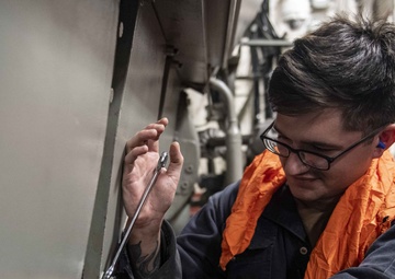 USS America (LHA 6) Conducts Maintenance During Exercise Talisman Sabre 21