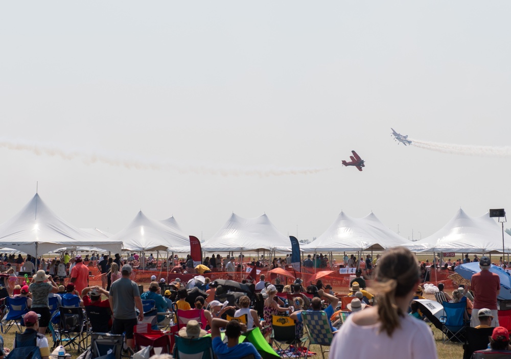 DVIDS Images Sailors, Veterans and Families Watch the Fargo AirSho