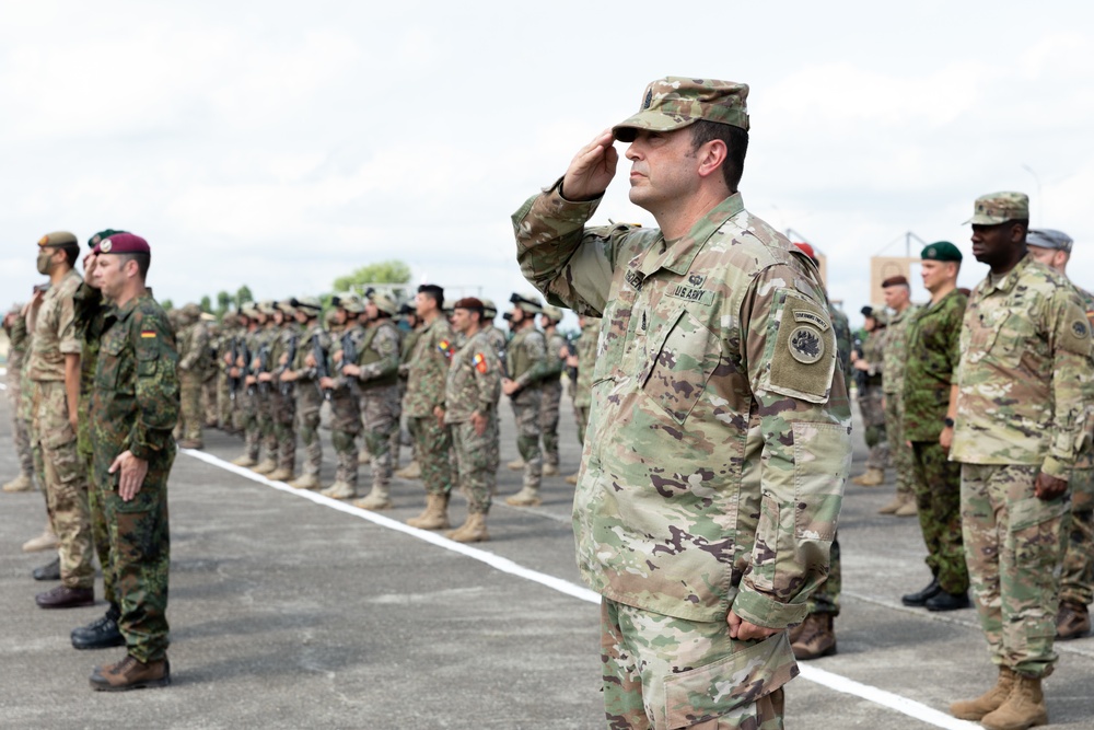 Senior Enlisted Advisor Salutes During The Ceremony
