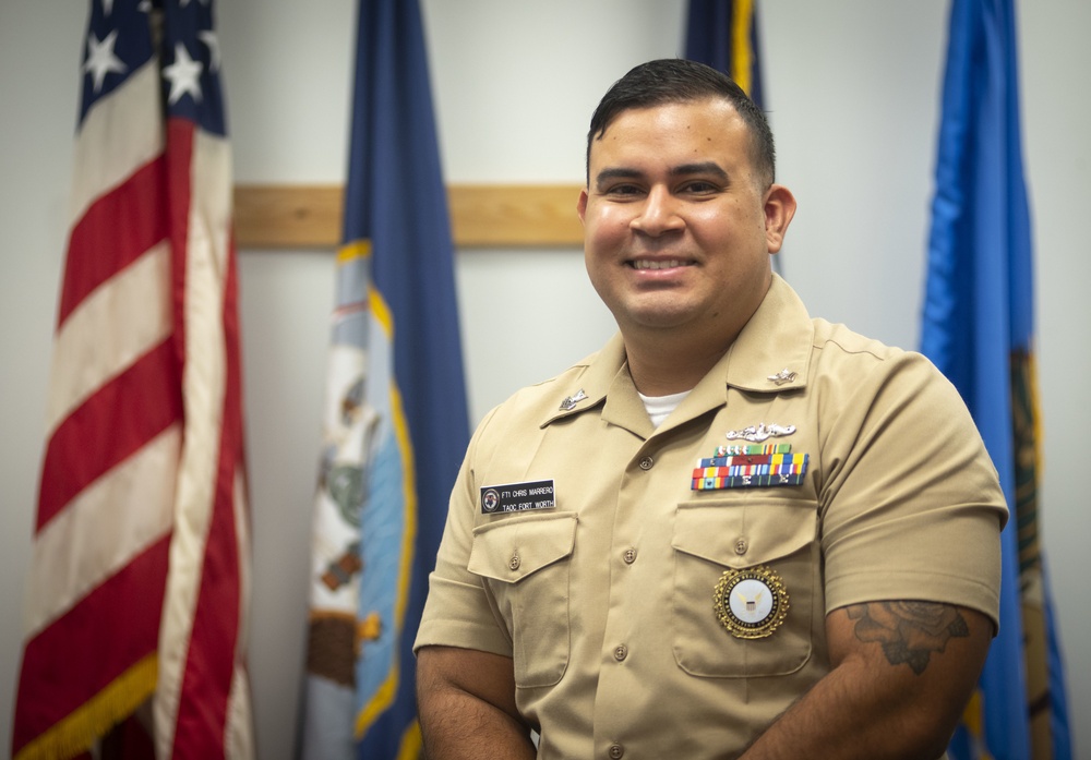MCPON Smith Visits NRD Dallas Recruiters