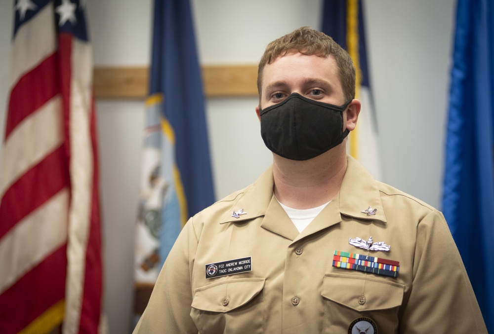MCPON Smith Visits NRD Dallas Recruiters