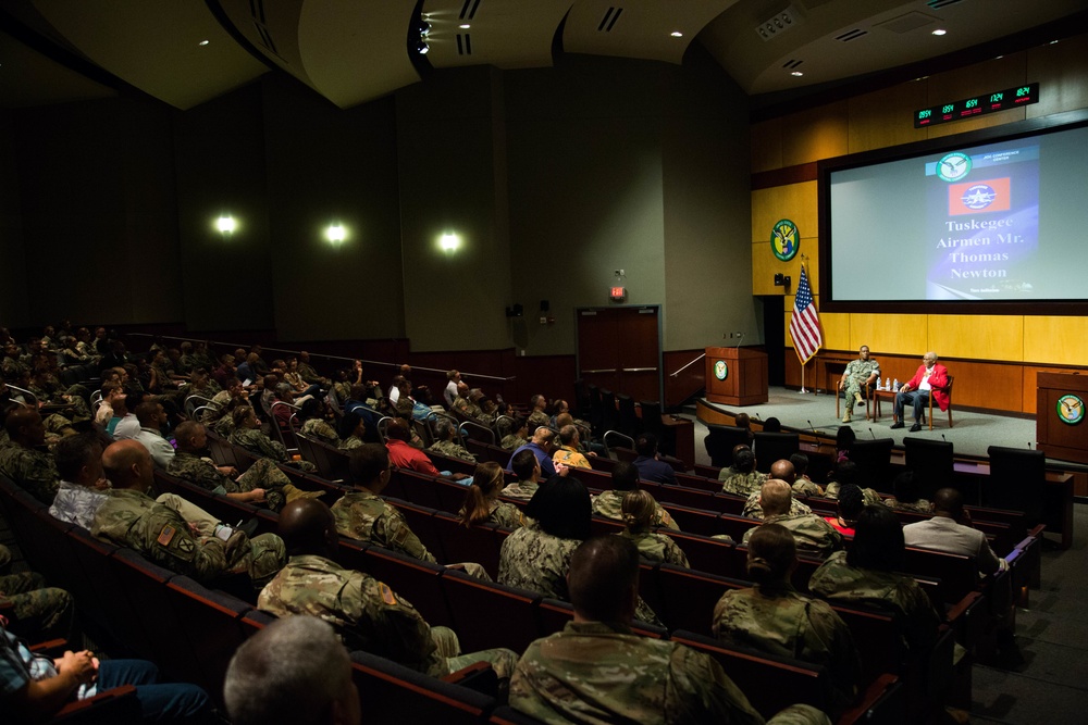 Tuskegee Airman Visits CENTCOM