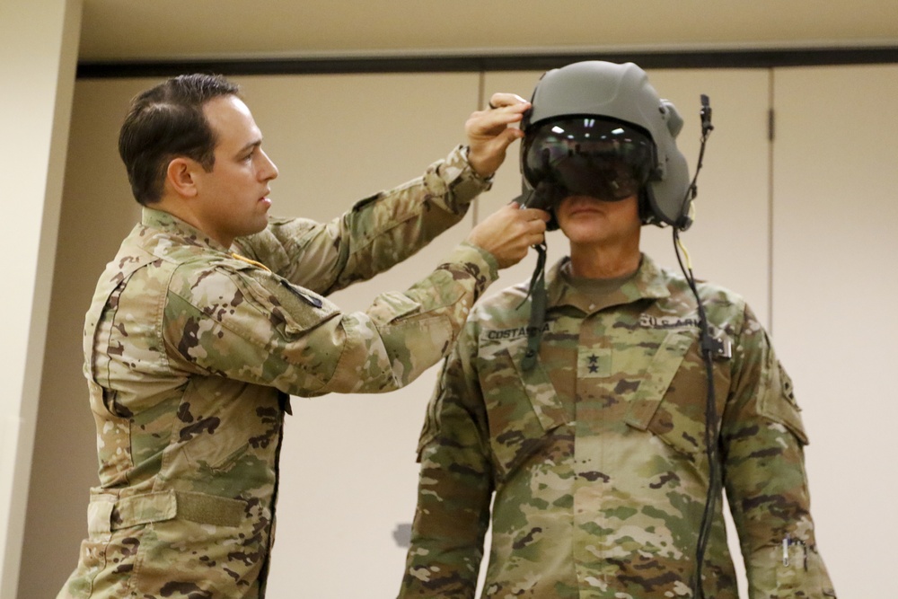 The Commanding General of the 3rd Infantry Division visits Marne Air Soldiers at Hunter Army Airfield.