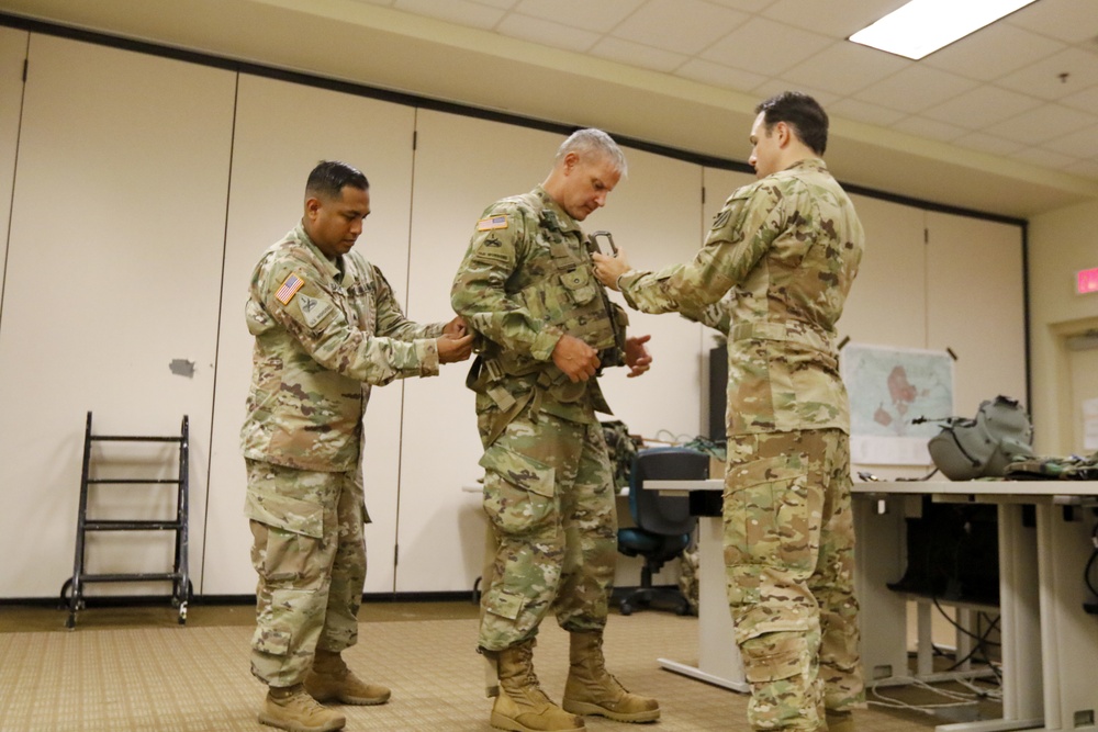 The Commanding General of the 3rd Infantry Division visits Marne Air Soldiers at Hunter Army Airfield.