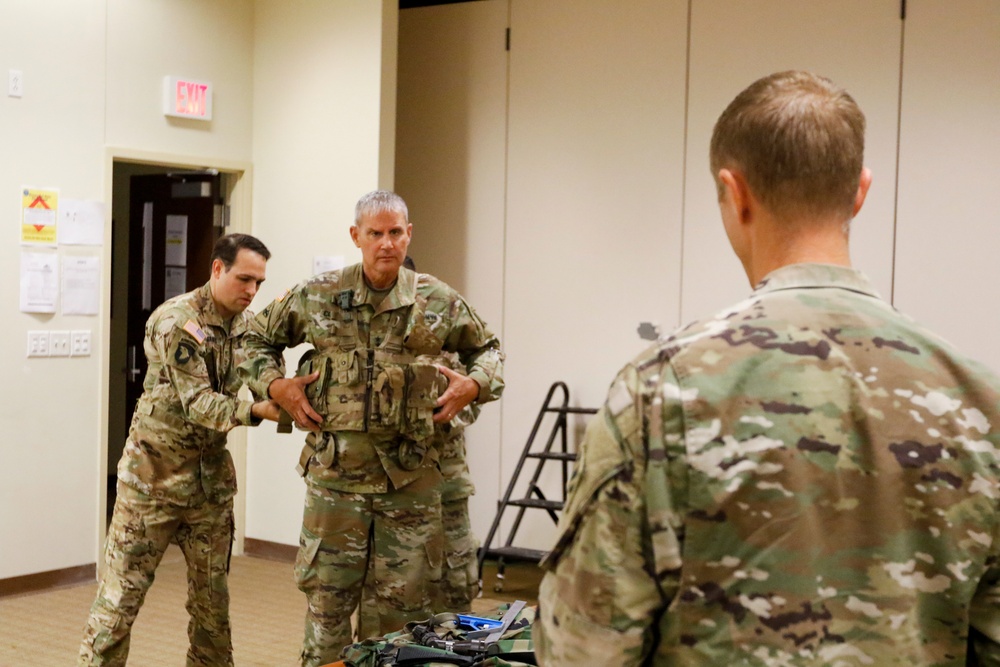 The Commanding General of the 3rd Infantry Division visits Marne Air Soldiers at Hunter Army Airfield.