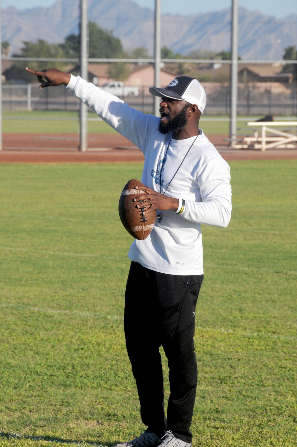 Coaching Youth Baseball (Coaching Youth Sports)