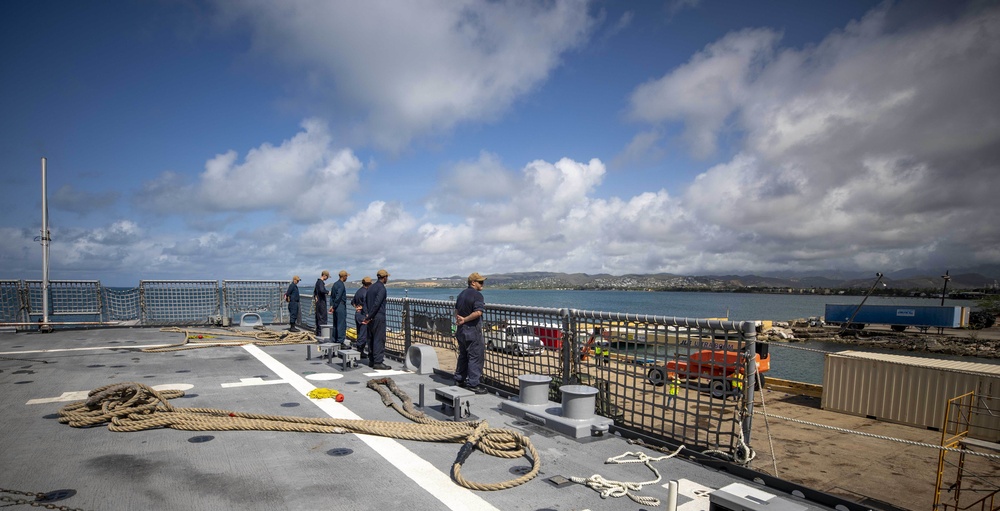 USS Billings Sailors Man the Rails During Sea and Anchor Detail
