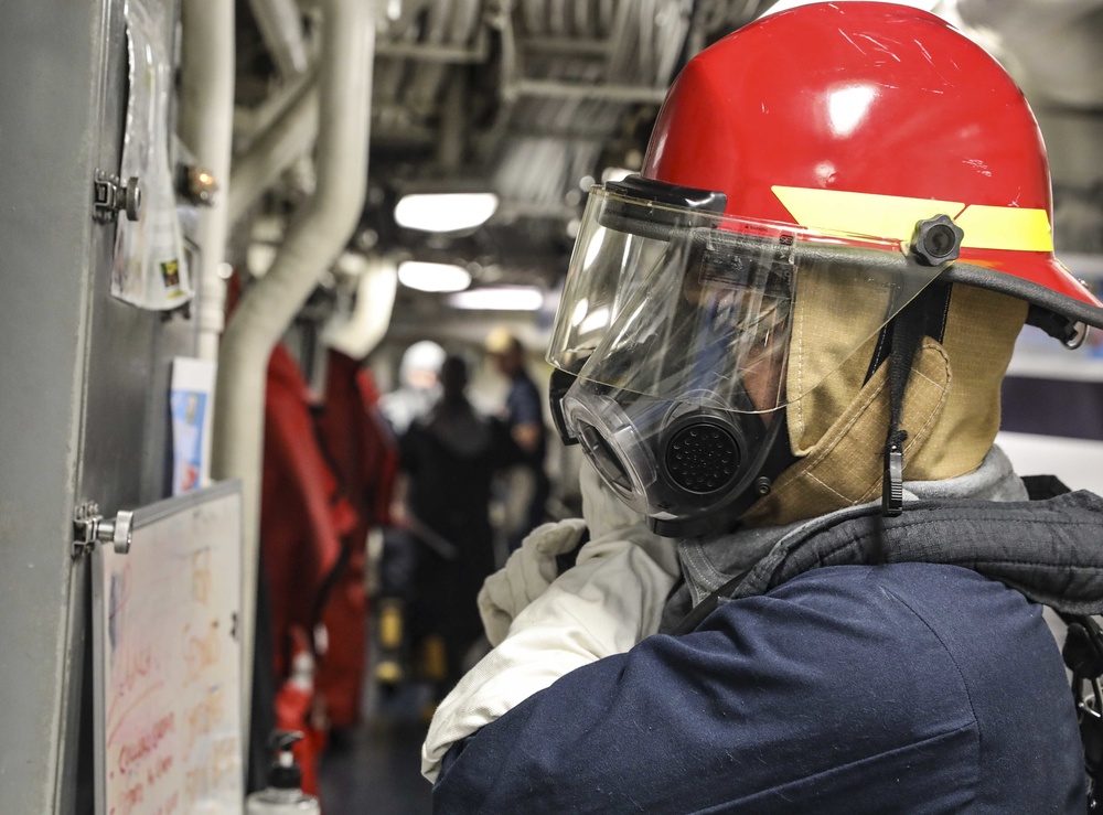 USS Benfold Conducts Firefighting Drill