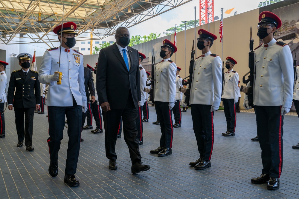 SECDEF Welcomed to Singapore