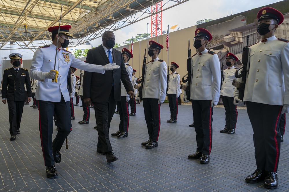 SECDEF Welcomed to Singapore