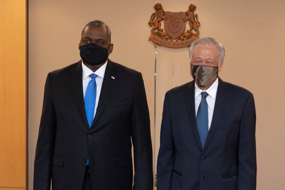 SECDEF Welcomed to Singapore