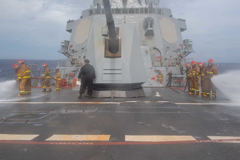 USS Pinckney (DDG 91) is underway in the Pacific Ocean