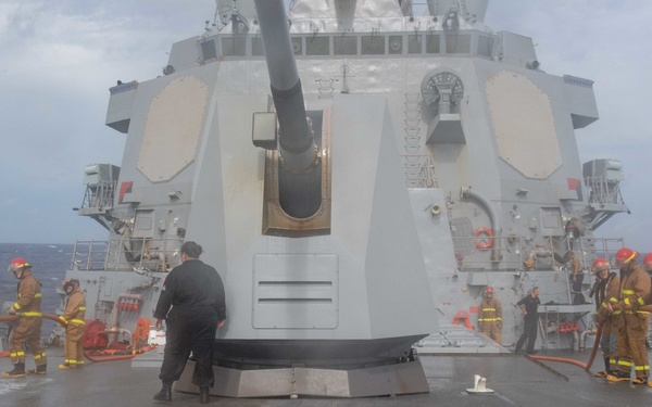 USS Pinckney (DDG 91) is underway in the Pacific Ocean