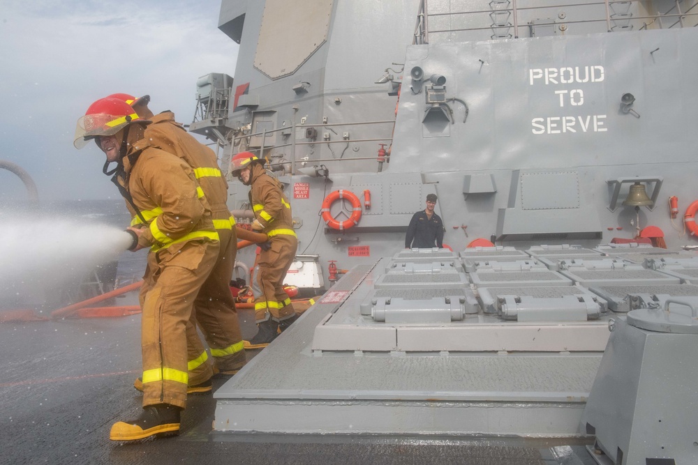 USS Pinckney (DDG 91) is underway in the Pacific Ocean